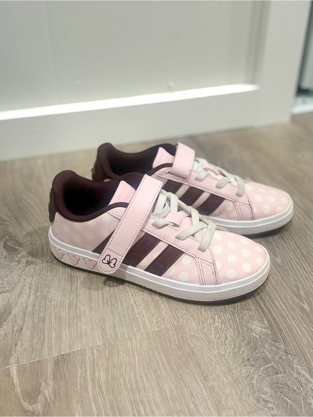 Kids Addidas Disney Pink Polka Dot Velcro Sneakers - Picture 2 of 5